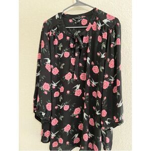 Women's Torrid Blouse Size 4X Black‎ Pink Floral/Bird Neck Tie 3/4 Sleeve